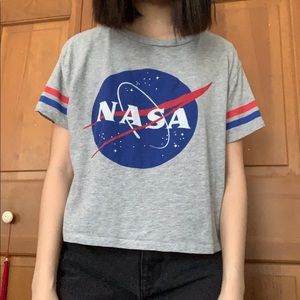 gray nasa tee